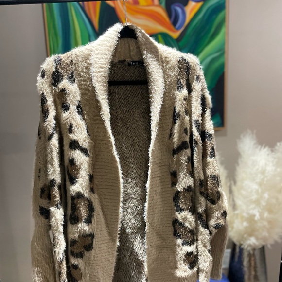 Morning Lavender Leopard Cardigan - Picture 3 of 3